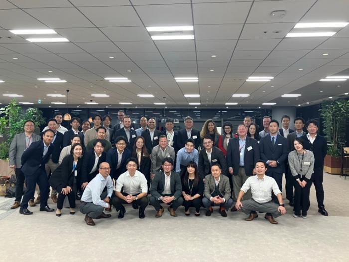 Global meetings
Sales and Strategy Sessions—Commemorative Photo