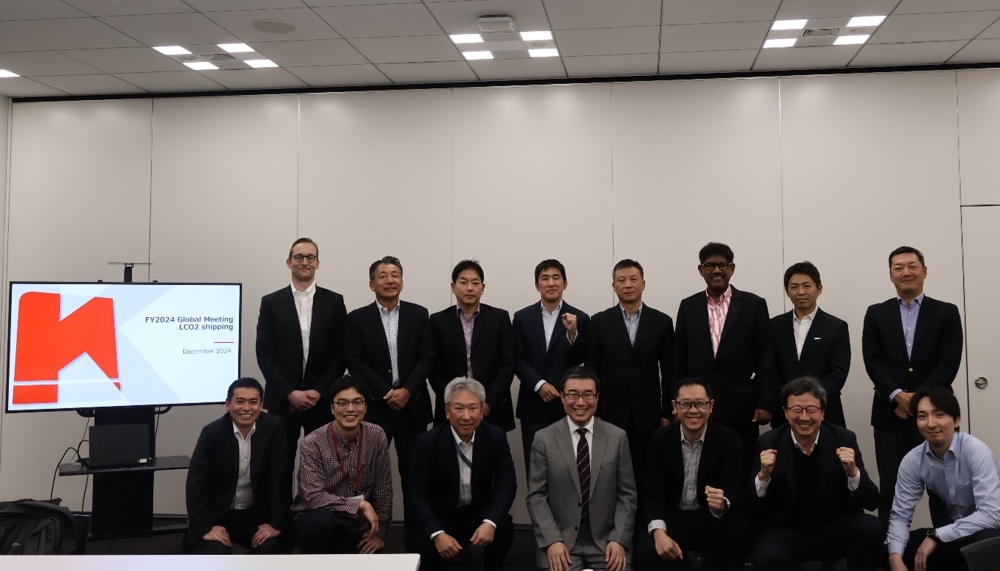 Carbon Solution Business Group commemorative photo